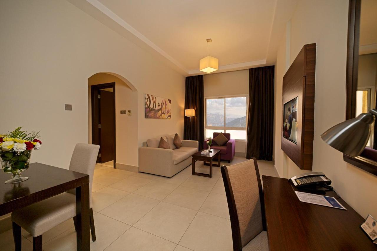 Action Hotel Ras Al Khaimah Ngoại thất bức ảnh